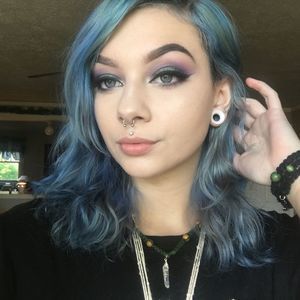 Meet your Posher, Teah